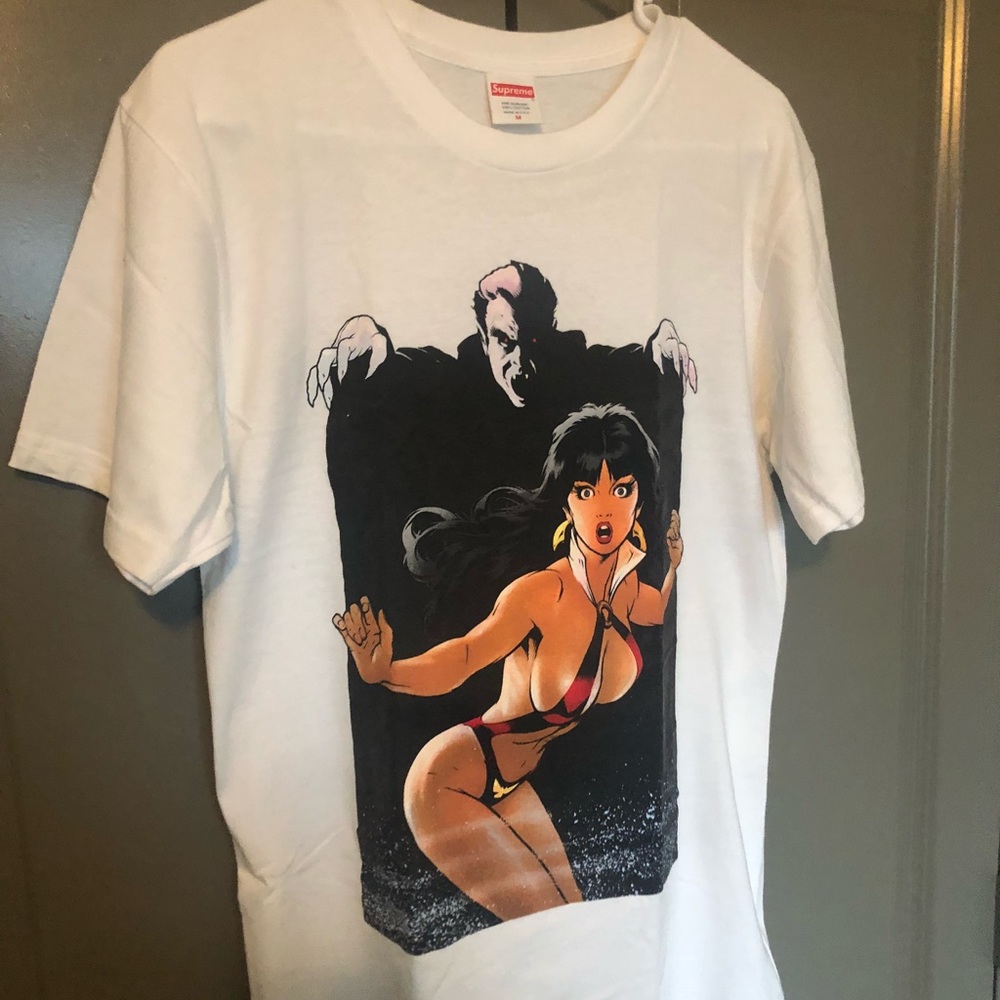 Supreme Vampirella Tee